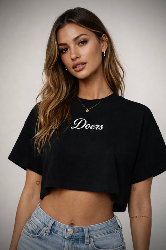 DOERS – WOMEN’S CORE CROP BLACK
