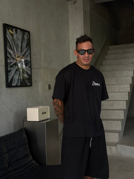 DOERS - BLACK TEE
